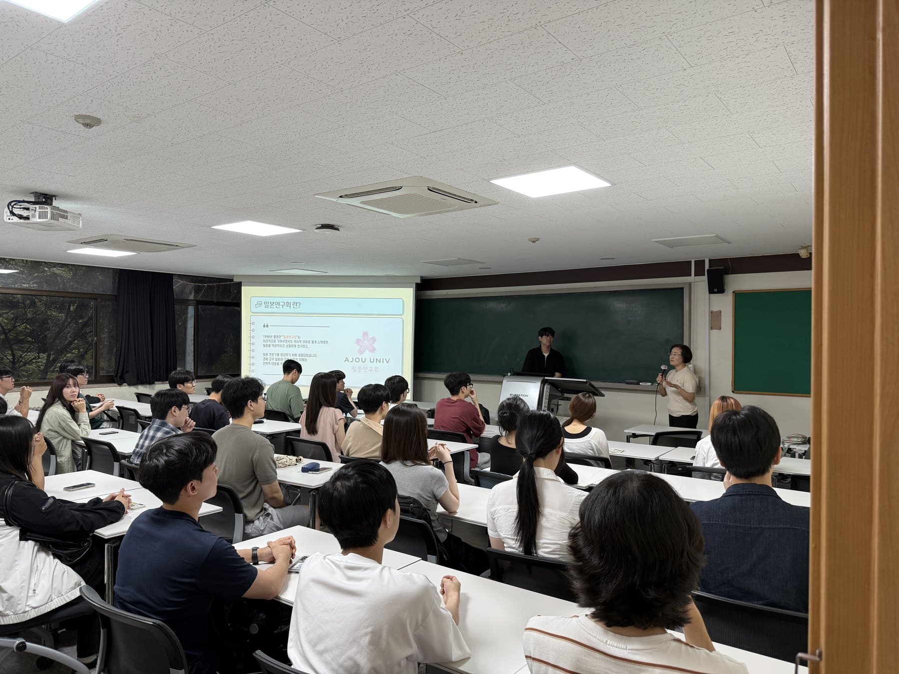 日本研究会の学習活動